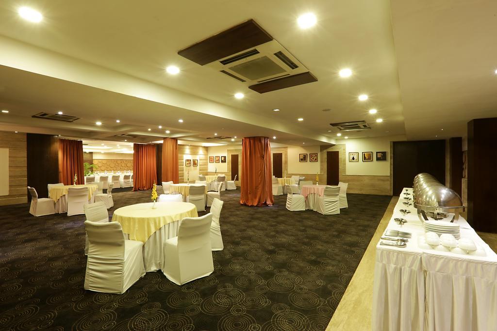Corporate Regency Hotel Új-Delhi Kültér fotó