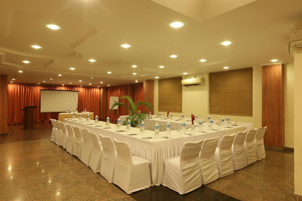 Corporate Regency Hotel Új-Delhi Kültér fotó