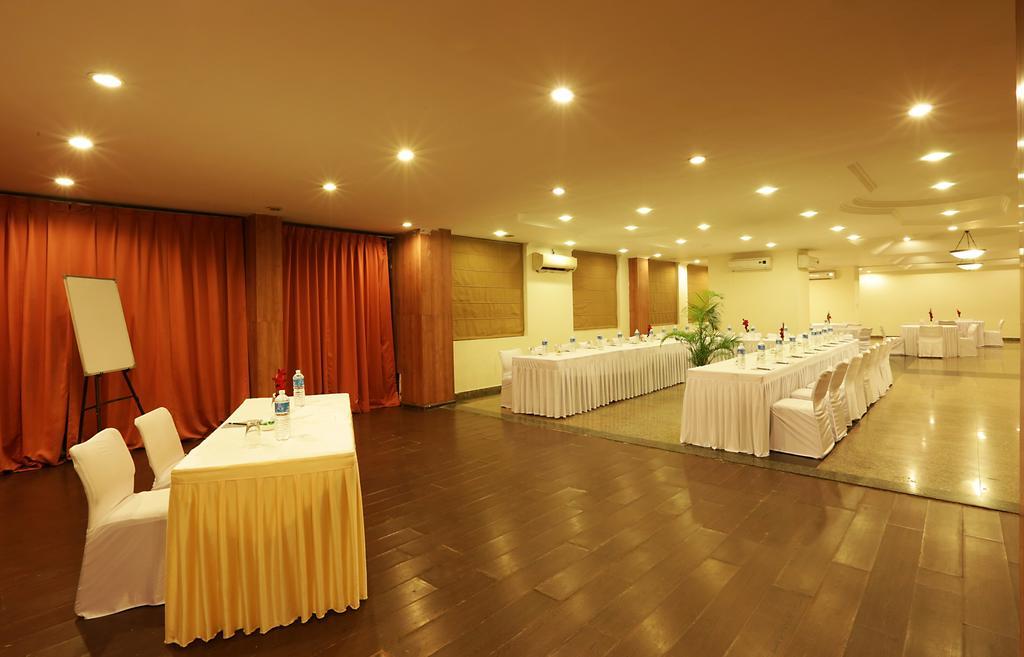 Corporate Regency Hotel Új-Delhi Kültér fotó