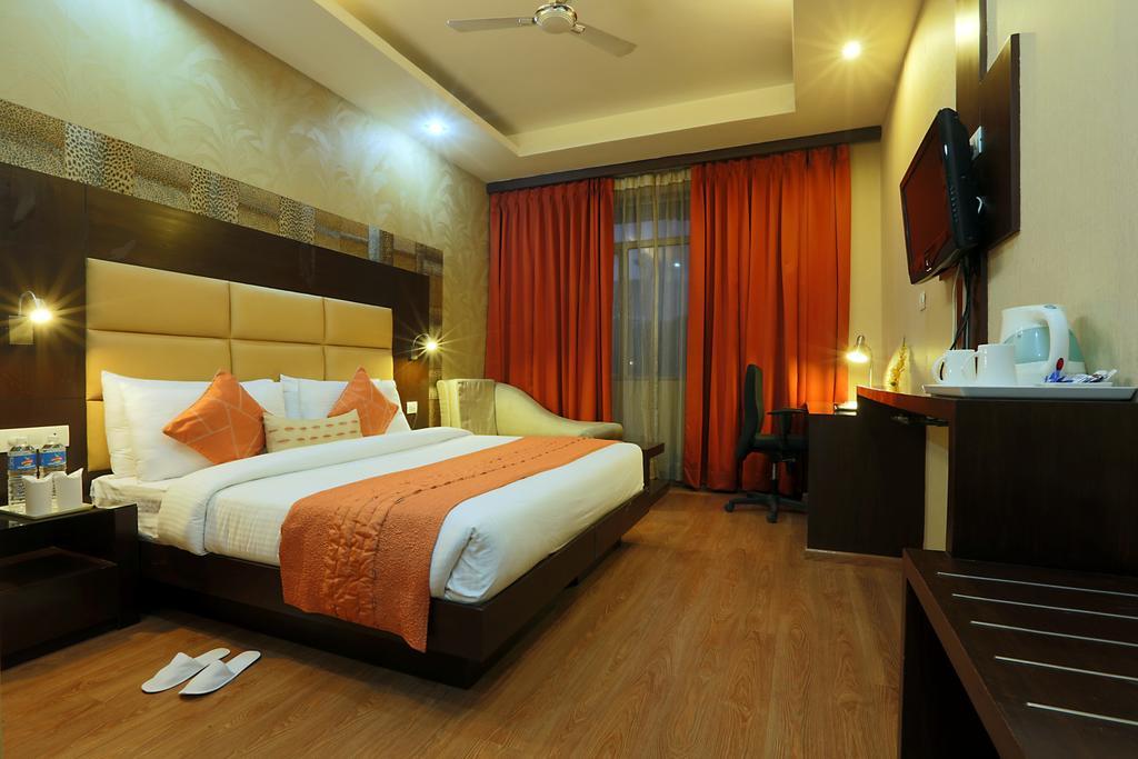 Corporate Regency Hotel Új-Delhi Kültér fotó