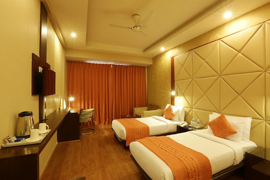 Corporate Regency Hotel Új-Delhi Kültér fotó
