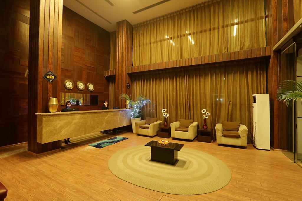 Corporate Regency Hotel Új-Delhi Kültér fotó