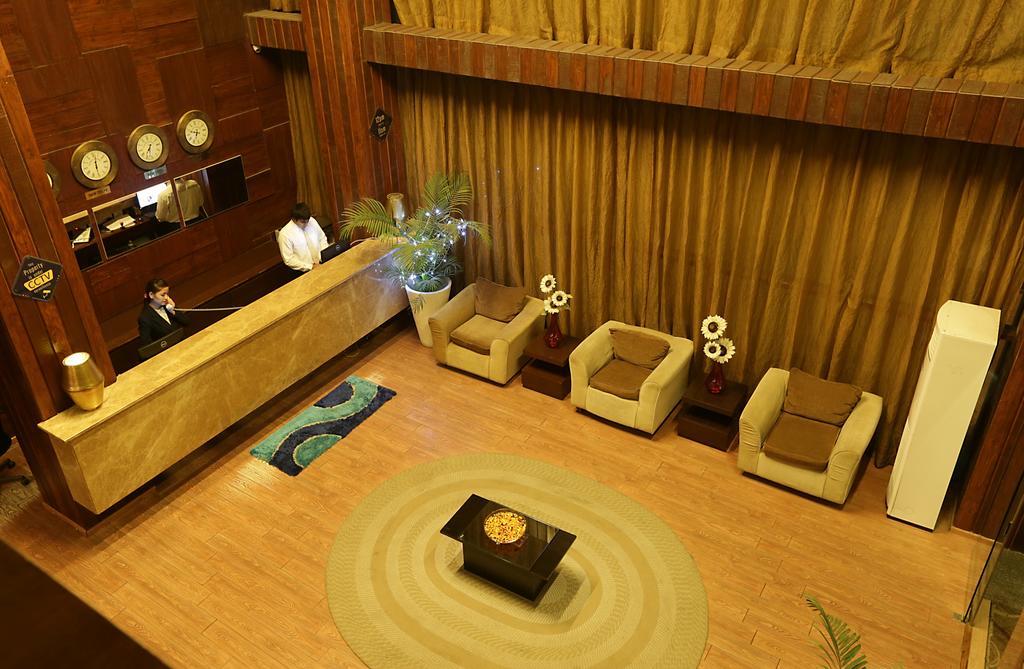 Corporate Regency Hotel Új-Delhi Kültér fotó