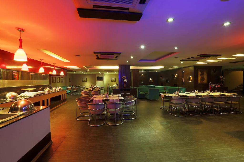 Corporate Regency Hotel Új-Delhi Kültér fotó