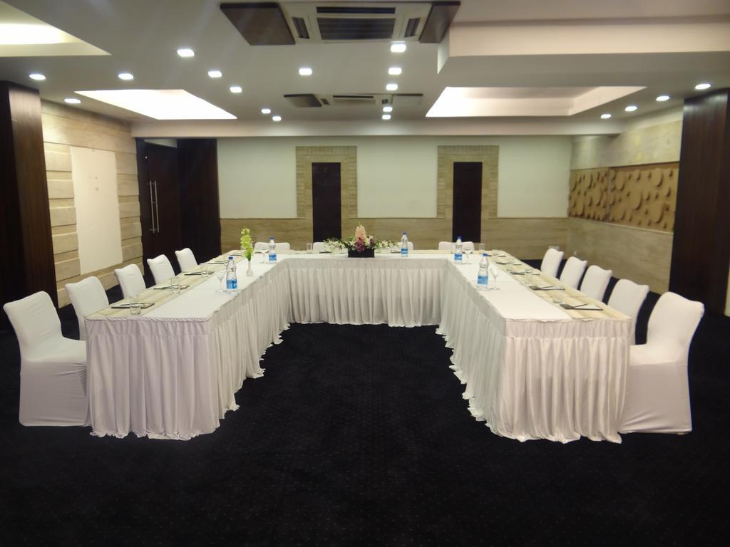 Corporate Regency Hotel Új-Delhi Kültér fotó
