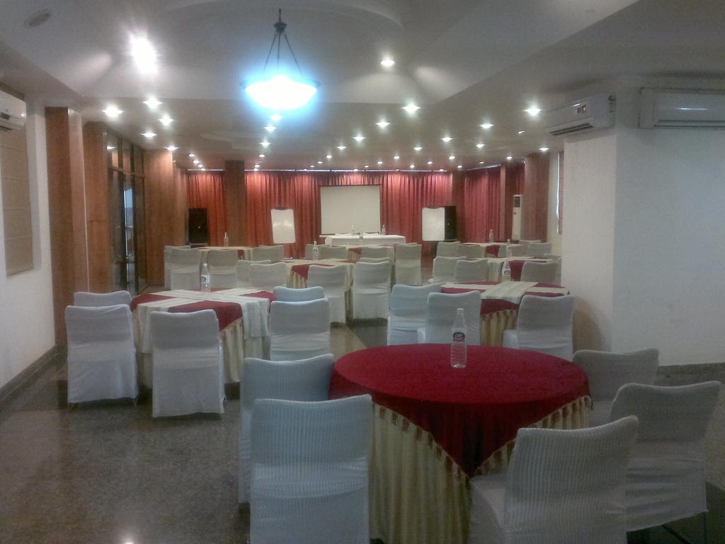 Corporate Regency Hotel Új-Delhi Kültér fotó