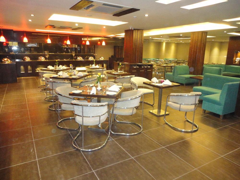 Corporate Regency Hotel Új-Delhi Kültér fotó