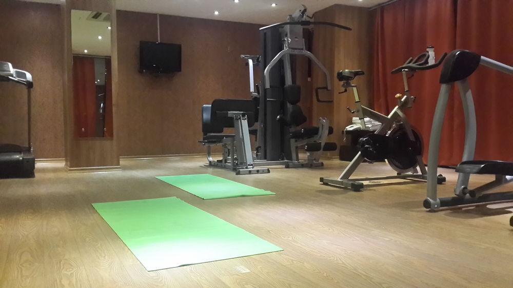 Corporate Regency Hotel Új-Delhi Kültér fotó