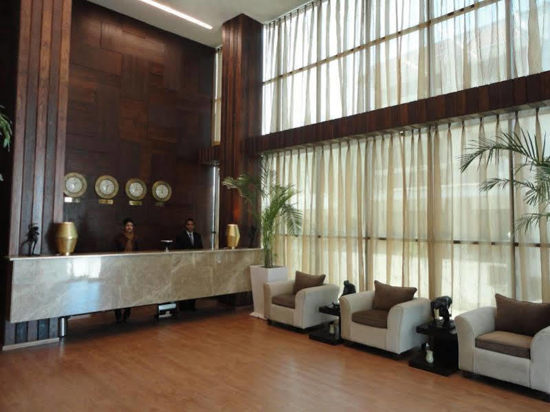 Corporate Regency Hotel Új-Delhi Kültér fotó