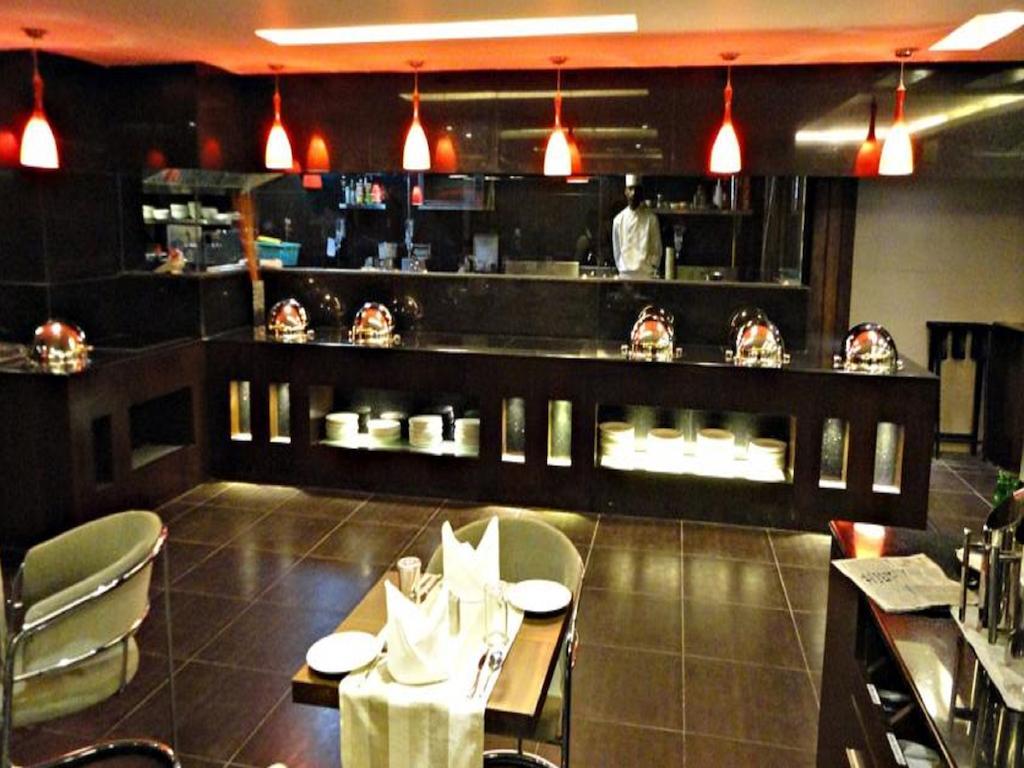 Corporate Regency Hotel Új-Delhi Kültér fotó